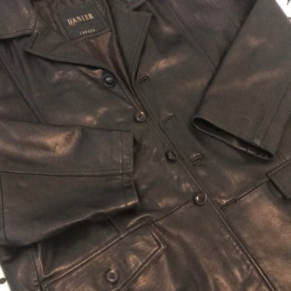 Danier Leather Coat Size: L - Picture 2 of 6
